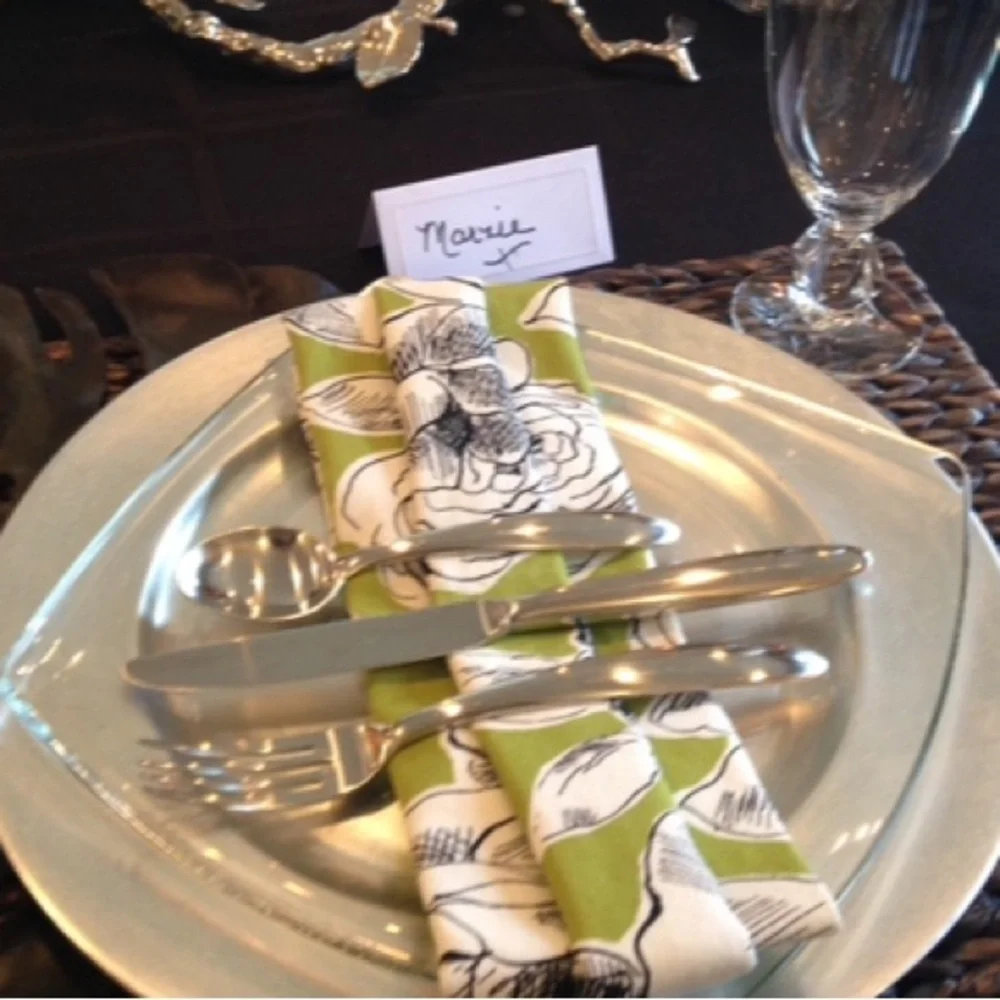 L Set of 9 Floral Table Napkins